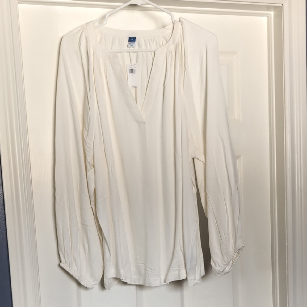 Old Navy White Relaxed Long Sleeve Blouse